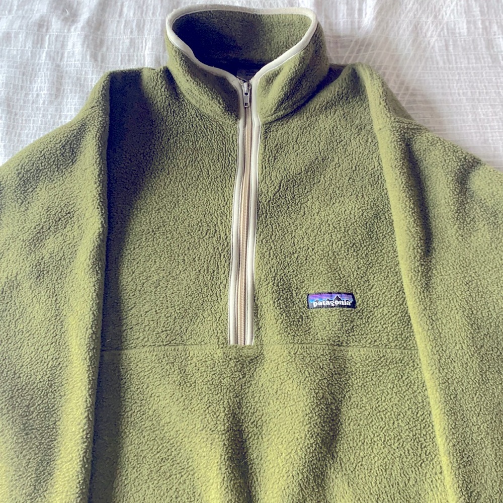 Patagonia Pullover Fleece. Green. Medium. Very warm and cozy.